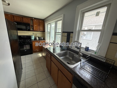 Somerville 5 Beds 2 Baths  Tufts - $4,000 No Fee