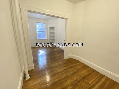 Beacon Hill Quintessential 2BD 1BA Beacon Hill Apartment Boston - $3,500