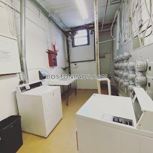 Allston/brighton Border Studio 1 Bath Boston - $2,125 No Fee