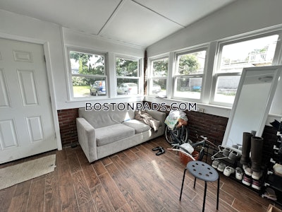 Brighton Great 4.5 bed 2 bath available 9/1 on Washington St in Brighton! Boston - $5,000