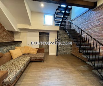 Brookline 1 Bed 1 Bath BOSTON  Boston University - $3,500 No Fee