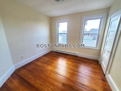 Cambridge 3 Bed, 1 Bath Unit  East Cambridge - $3,600