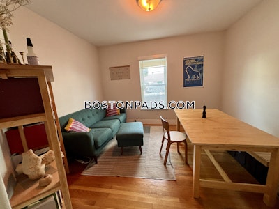 Somerville 2 Beds 1 Bath  Tufts - $2,900 No Fee