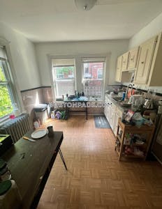 Allston/brighton Border 4 Beds 2 Baths Boston - $4,000 No Fee