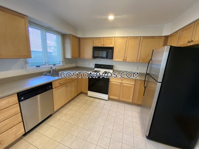 Newton 3 Beds 3 Baths  Newton Corner - $4,500
