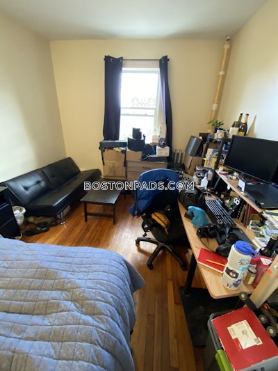 Northeastern/symphony 2 Bed, 1 Bath Unit Boston - $4,575 No Fee