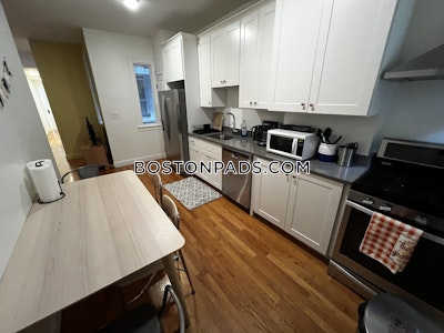 Fort Hill Upgraded Beautifully 4 Bedroom 1.5 Bathrooms Apartment for Rent 9/1- Fort Hill Boston - $5,150 50% Fee