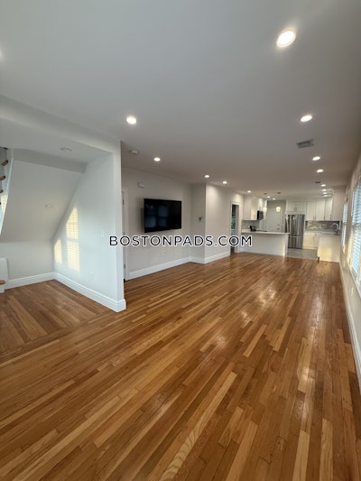 Winthrop 3 Beds 2 Baths - $3,800 No Fee
