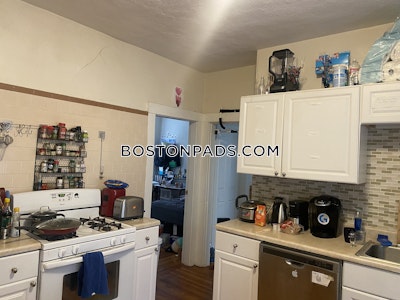 Medford 4 Beds 1 Bath  Tufts - $4,400 No Fee