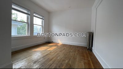 Somerville 5 Beds 1 Bath  Tufts - $6,800 No Fee
