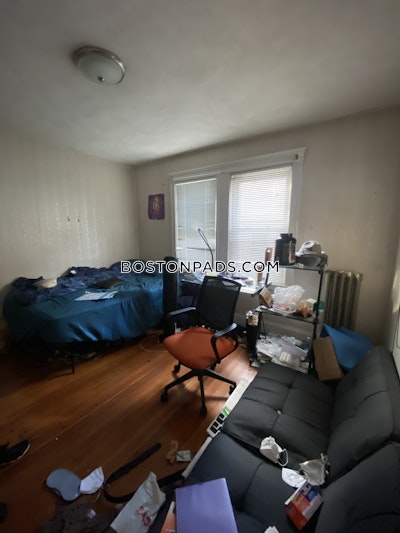 Somerville 4 Beds 1 Bath  Tufts - $4,900