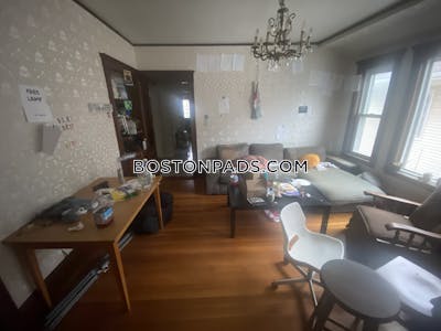 Somerville 4 Bed 1 Bath SOMERVILLE  Tufts - $5,100 No Fee
