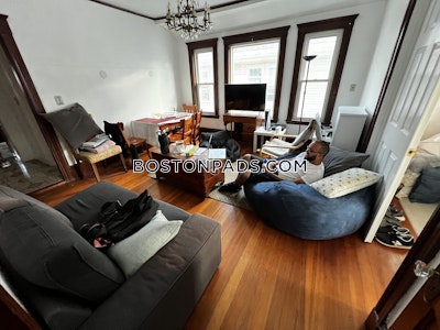 Somerville 4 Bed 1 Bath SOMERVILLE  Tufts - $5,100 No Fee