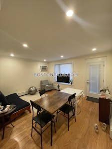 Brookline Spacious 2 Bed 1 bath available NOW on Alton Pl in Brookline!  Coolidge Corner - $3,595 No Fee