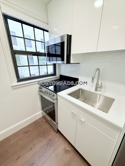 Cambridge 2 Bed 1 Bath CAMBRIDGE  Harvard Square - $3,550 No Fee