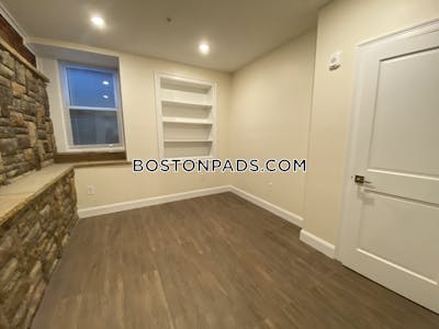 Brookline 3 Beds 2 Baths  Washington Square - $4,400 No Fee