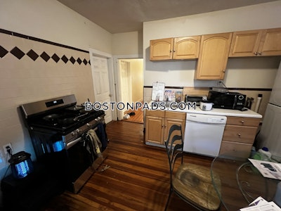Medford 4 Beds 1 Bath  Tufts - $4,400 No Fee