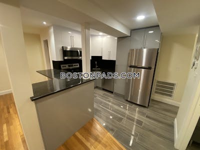 Brookline Spacious 3 bed 2 bath available NOW on Beacon St in Brookline!   Cleveland Circle - $4,400 No Fee