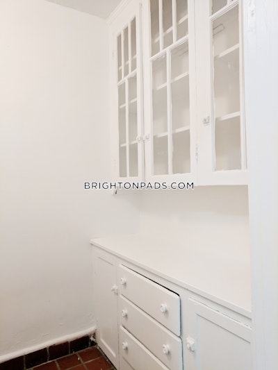 Brighton 2 Beds 1 Bath Boston - $2,895 No Fee