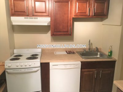 Mission Hill Apartment for rent 3 Bedrooms 1 Bath Boston - $3,600 50% Fee