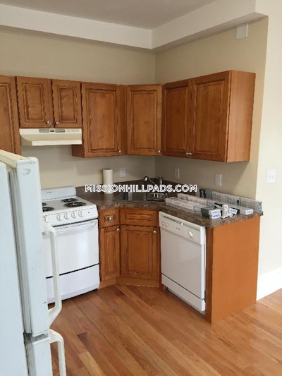 Mission Hill 4 Beds 2 Baths Boston - $5,495