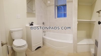 Brookline 4 Bed 1.5 Bath BROOKLINE- WASHINGTON SQUARE $5,400 Washington Square - $5,200 No Fee