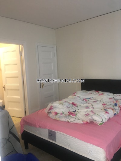 Brookline Apartment for rent 1 Bedroom 1 Bath  Coolidge Corner - $2,525 No Fee