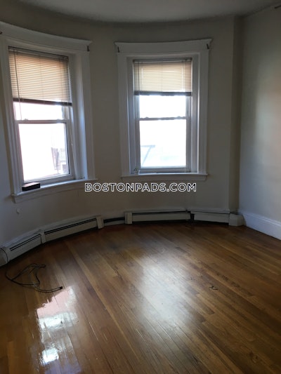 Brookline 1 Bed 1 Bath BROOKLINE- WASHINGTON SQUARE $2,150  Washington Square - $2,300 No Fee
