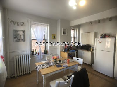 Brookline 5 Beds 1.5 Baths  Boston University - $8,125 No Fee