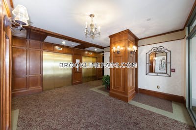 Brookline 1 Bed 1 Bath BROOKLINE- COOLIDGE CORNER $3,521  Coolidge Corner - $3,374