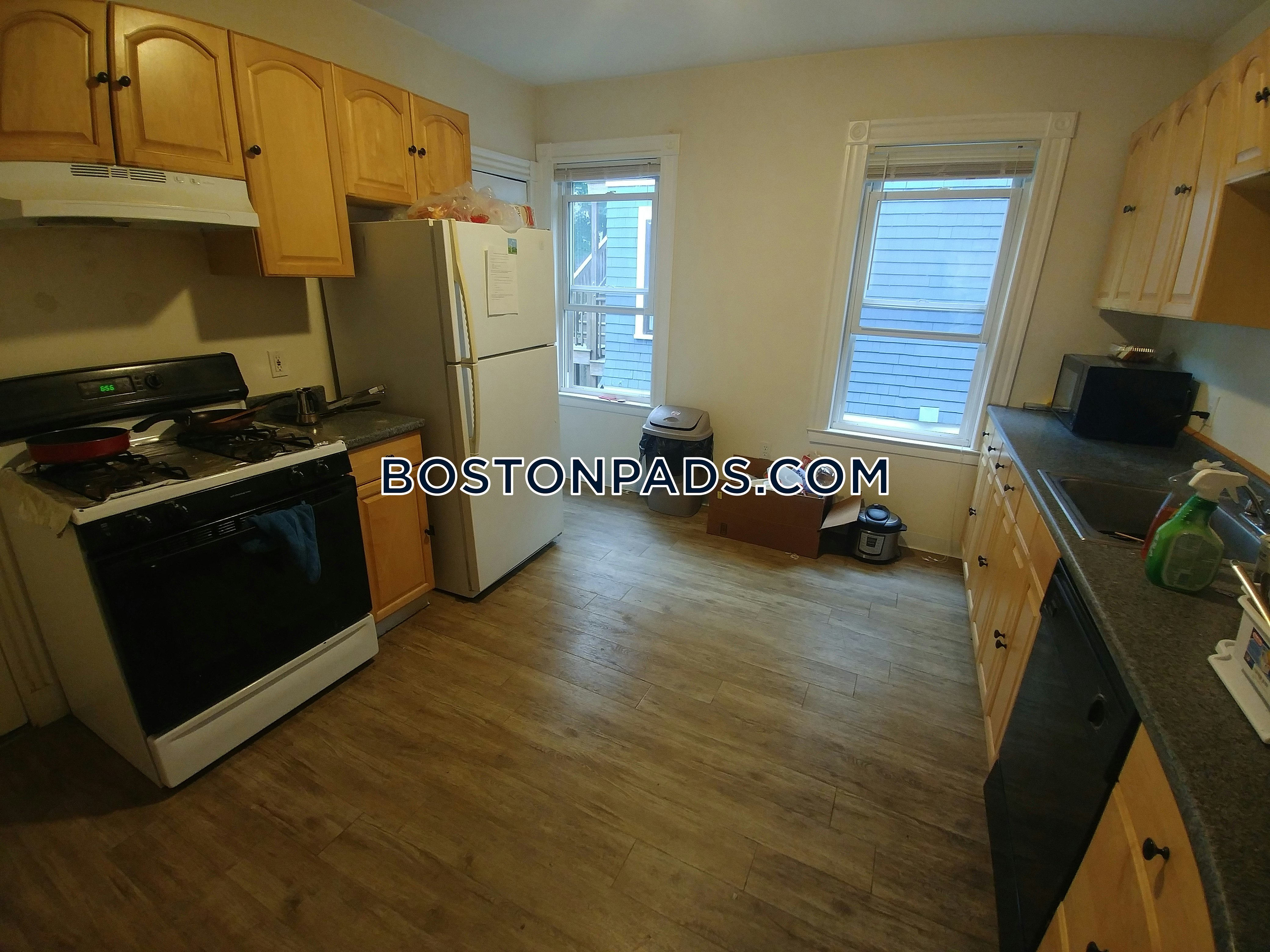 4 Beds 2 Baths Cambridge Central Squarecambridgeport $4,200 4 Beds 2 Baths Cambridge Central Squarecambridgeport $4,200