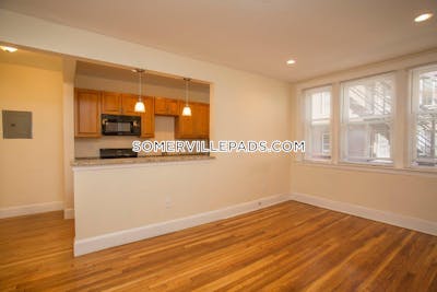 Somerville Renovated Studio 1 bath available 4/1 on Highland Ave in Somerville!  Winter Hill - $2,250 No Fee