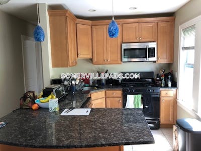 Somerville 5 Beds 2 Baths Tufts  Tufts - $5,300