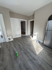 Lynn Apartment for rent 3 Bedrooms 1 Bath - $3,200