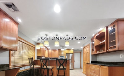 Everett Apartment for rent 3 Bedrooms 1 Bath - $3,295 No Fee