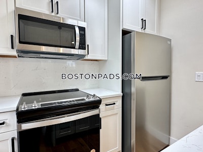 North End 3 Bed, 1 Bath Unit Boston - $4,400
