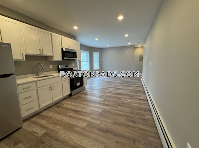 Revere Renovated 2 bed, 1 bath available now on Winthrop Ave in Revere - $2,700