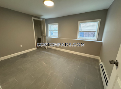 Revere Renovated 2 bed, 1 bath available now on Winthrop Ave in Revere - $2,700