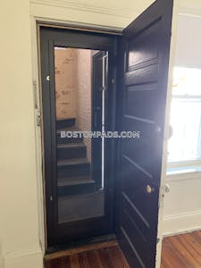 Allston Apartment for rent 1 Bedroom 1 Bath Boston - $2,465 No Fee