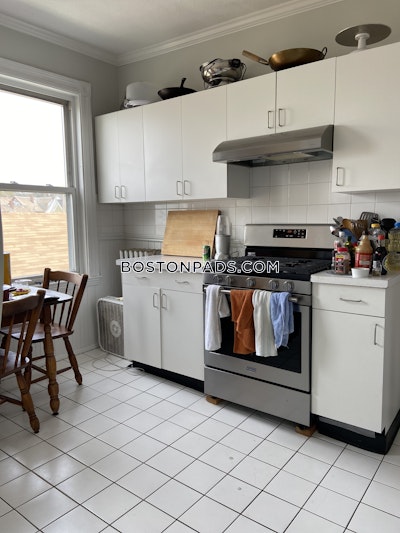Somerville Apartment for rent 3 Bedrooms 1 Bath  West Somerville/ Teele Square - $3,900