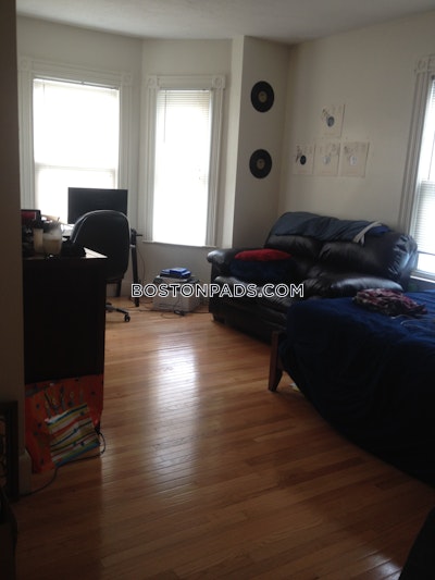Fort Hill Apartment for rent 3 Bedrooms 1 Bath Boston - $3,800