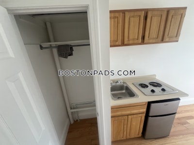 Brookline 0 Bed 1 Bath BROOKLINE- BOSTON UNIVERSITY $1,795  Boston University - $1,795