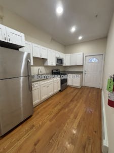 East Boston Nice 2 Bed 1 Bath available 9/1 on Chelsea St. in East Boston  Boston - $3,000 50% Fee
