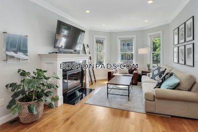 Brookline 1 Bed 1 Bath BROOKLINE- WASHINGTON SQUARE $2,665 Washington Square - $2,710 No Fee
