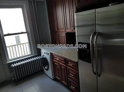 Brookline Apartment for rent 3 Bedrooms 1 Bath  Coolidge Corner - $3,500 50% Fee