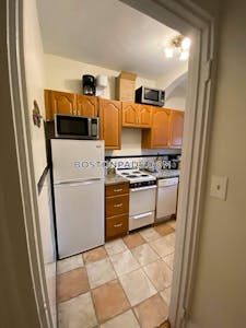 Brookline Apartment for rent 1 Bedroom 1 Bath  Coolidge Corner - $2,500
