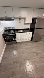 Grafton 1 bedroom 1 baths in Grafton - $1,725 No Fee