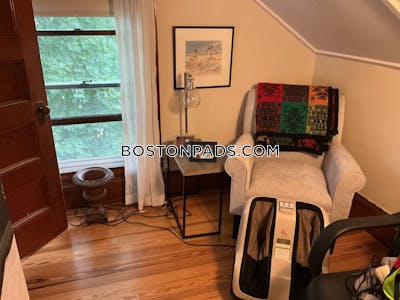 Newton Apartment for rent 1 Bedroom 1 Bath  Newtonville - $2,195 No Fee