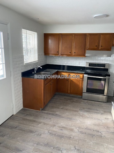 Leominster 2 bedroom 1 baths in Leominster - $1,950 No Fee
