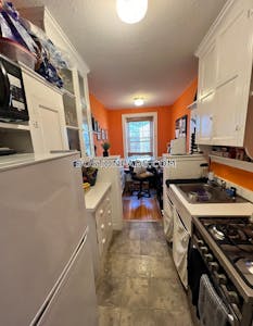 Brighton 1 bedroom 1 baths in BOSTON Boston - $2,300 No Fee